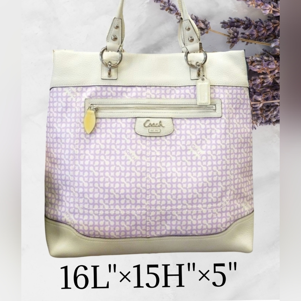 Coach sig lavender lg Penelope bag